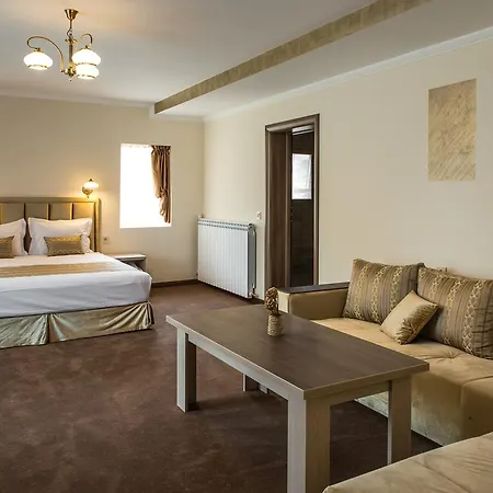 Hotell Emmar 3*